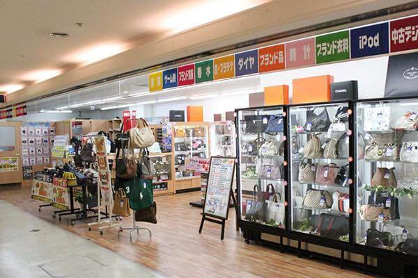 年間250万人がご来店！