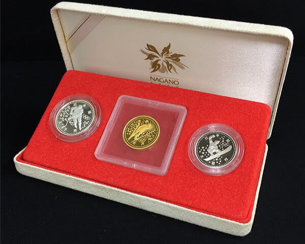 記念硬貨金貨・銀貨