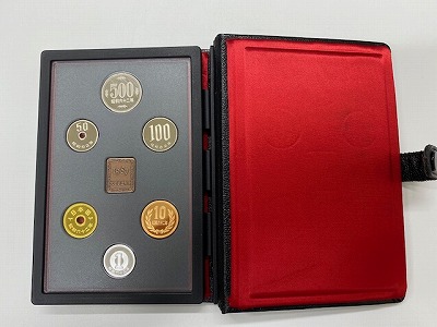 京都駅前店】昭和62年プルーフ貨幣セットをお買取致しました | 金