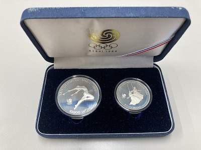 ソウル五輪記念銀貨と銀製楊枝 貨幣 コイン メダル 発行記念 公式記念
