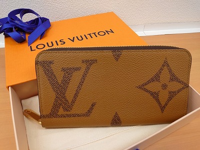 LV ジッピー・ウォレット ジャイアント・モノグラムリバースを