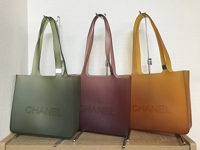 CHANEL ラバートートバッグ