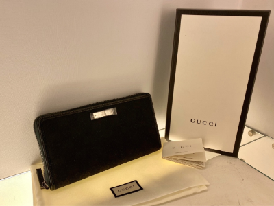 GUCCI GGキャンバス長財布 付属品