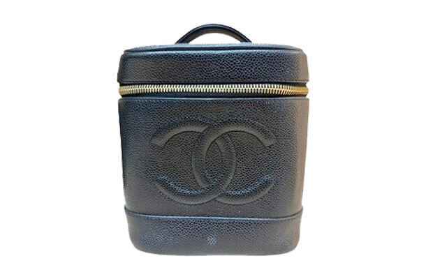 シャネルシャネル　バニティ　縦型　キャビアスキン